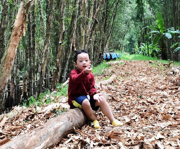 Ly Kute khoe ảnh con trai đi chơi, dân mạng thốt lên amp;#34;càng nhìn càng thấy giống người ấyamp;#34; - 5