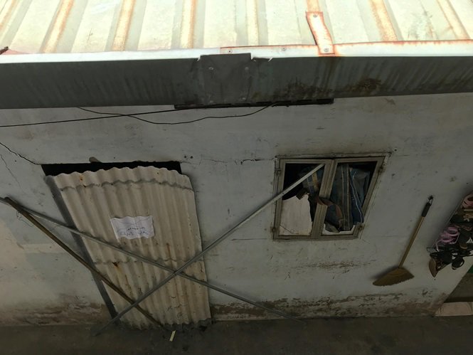 vu 2 be trai chet ngat khi chay nha: "pha duoc cua vao thi cac chau da lim di" - 1