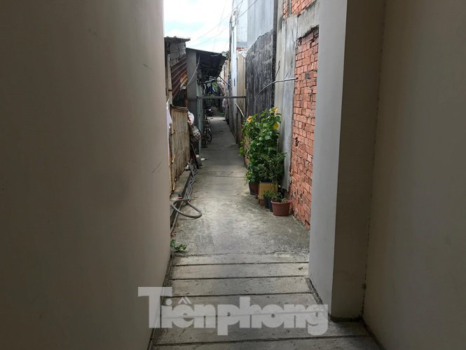 vu 2 be trai chet ngat khi chay nha: "pha duoc cua vao thi cac chau da lim di" - 4