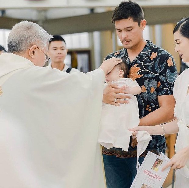 Bố mẹ amp;#34;đẹp nhất Philippinesamp;#34; bảo sao 2 con lại cực phẩm, bé út gây ấn tượng mạnh - 2