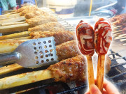 Bếp Eva - Mới bán được 1 năm, quán thịt bao mía Khâm Thiên khiến blogger Hàn Quốc "mê như điếu đổ"