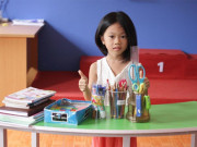 Làm mẹ - 6 đồ dùng cha mẹ nên chuẩn bị cho con vào lớp 1 để bé tự tin với bạn bè