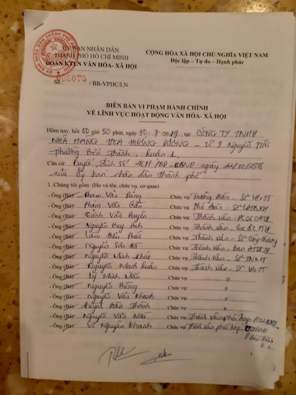 Đột kích nhà hàng SunFlower ở TP.HCM lần thứ 6, phát hiện nhiều tiếp viên ăn mặc khiêu dâm - 5