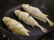 Bếp Eva - Dù rán cá gì, hãy thêm bước này, da cá vàng giòn không nát để kho cũng rất ngon