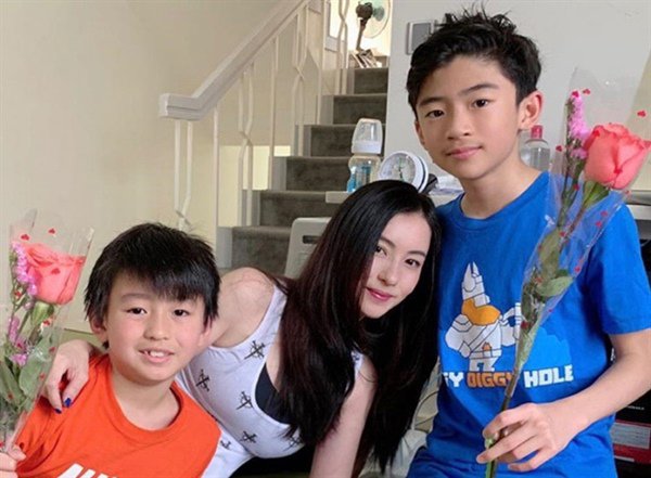 Mỹ nhân châu Á lâm vào cảnh làm mẹ đơn thân: Nuốt nước mắt kiếm tiền nuôi con - 3