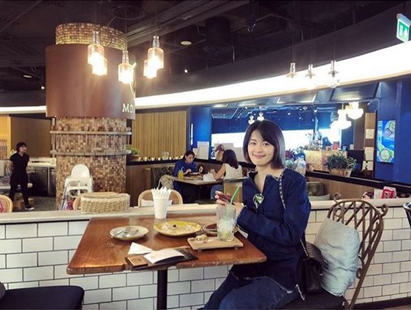 Tình cũ Cường Đô La vừa kết hôn, Hạ Vi đã chiếm sóng mạng với nhan sắc “không tưởng” - 2