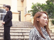 Giải trí - Về Nhà Đi Con lộ ảnh vợ chồng Thư ra tòa, Vũ muốn nói điều gì với cô?