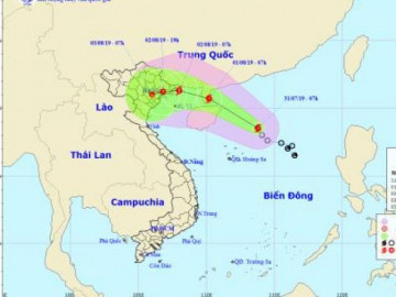 Cơn bão số 3 tiến nhanh vào đất liền, gió giật cấp 10, biển động rất mạnh