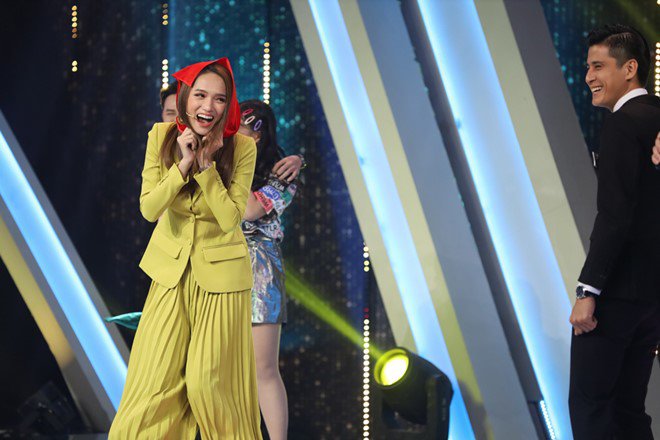 Quát Bảo Anh đi xuống khỏi sân khấu nhưng Hương Giang lại bị amp;#34;ê chềamp;#34; trước khán giả - 5