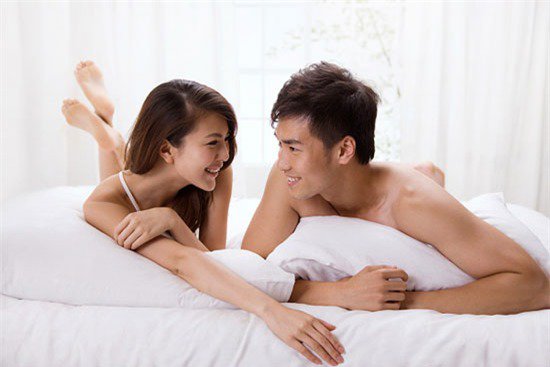 Mỗi lần lên giường chồng đều amp;#34;mềm oặtamp;#34;, vợ khóc nghẹn vì không biết lý do - 2