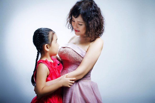 Nữ diễn viên 10 năm sống cùng ung thư, làm thơ tình tặng chồng khi được yêu chiều - 3
