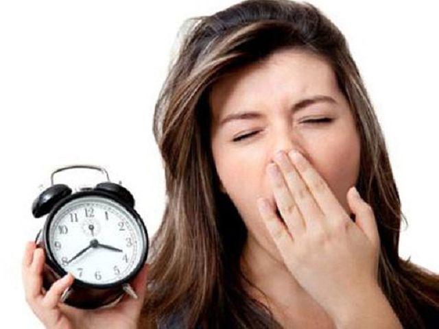 7 thói quen hàng ngày gây hại cho sức khỏe hơn cả hút thuốc lá, rất nhiều người mắc - 5