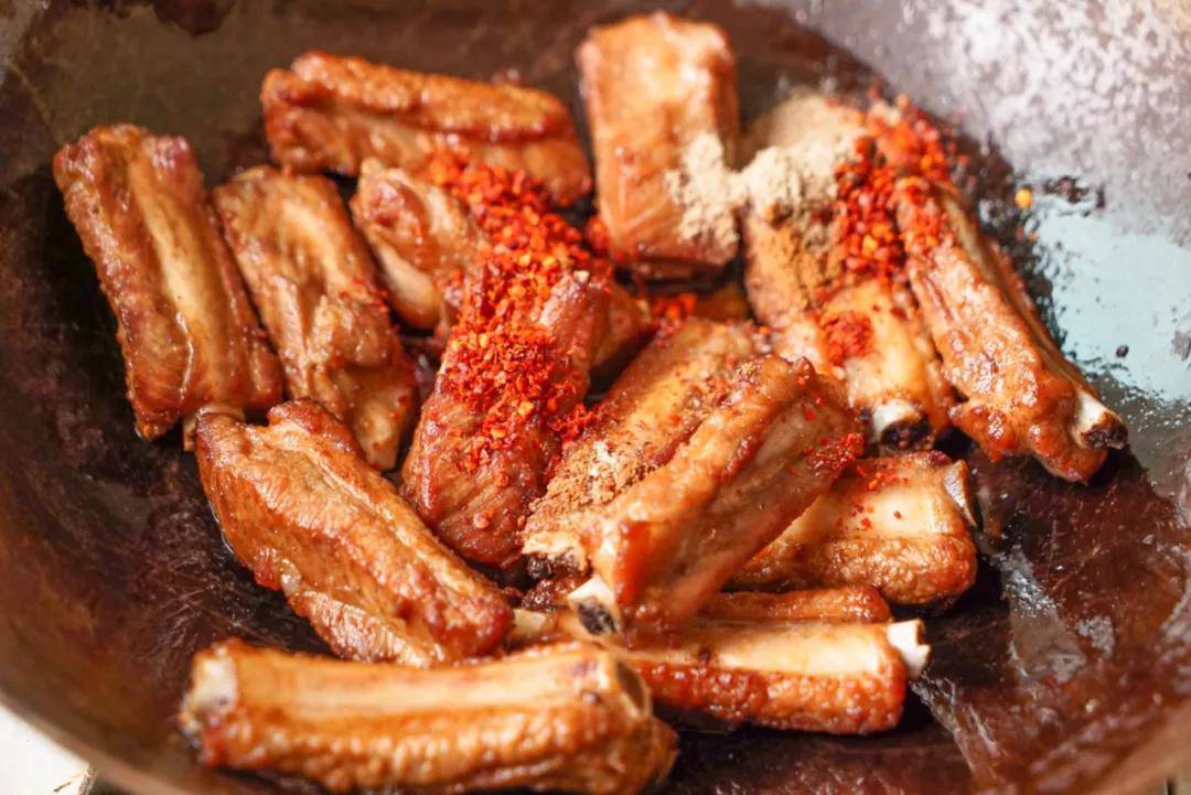 Ngày mưa làm sườn xóc tỏi tuyệt ngon, thơm lừng amp;#34;điếcamp;#34; mũi hàng xóm - 4