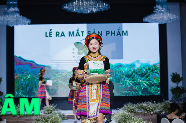 “Cà phê xanh” được ra mắt trong dịp thành lập 3 năm công ty TNHH MTV Thiên nhiên Việt - 4
