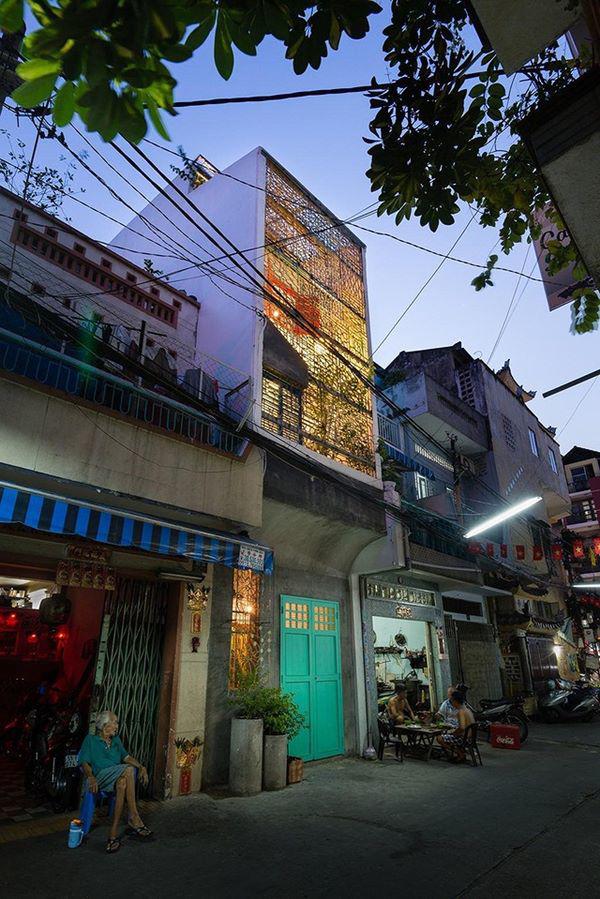 Nhà 3m mặt tiền tuyệt đẹp, mang đậm phong cách xưa ở TPHCM - 1