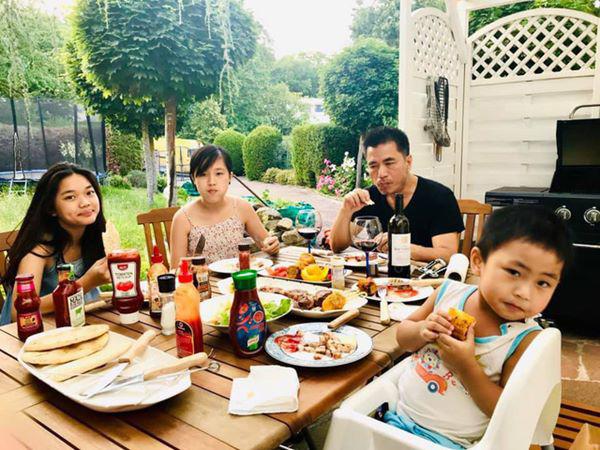 “Theo chồng bỏ cuộc chơi” ca sĩ Mỹ Lệ giàu có, bình yên trong nhà 1000m2 đẹp “líu lưỡi” - 3