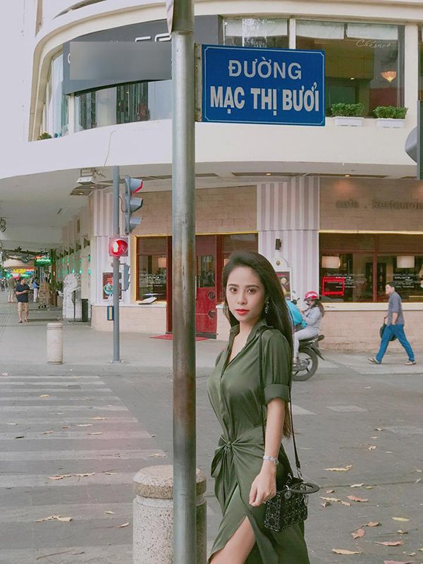 Vốn là gái một con, ca nương Kiều Anh khéo chọn đồ khoe body khiến fan trông mòn con mắt - 11