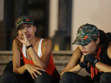 Siêu mẫu Minh Triệu “ức” đến phát khóc vì Kỳ Duyên