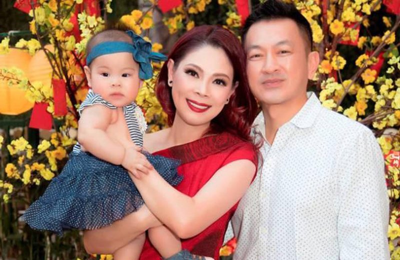 Đối với nhiều sao Việt khác thì lý do họ sinh con tại Mỹ đơn giản là vì họ đang sinh sống hoặc lấy chồng tại quốc gia này. Việc sinh nở tại đây sẽ dễ dàng hơn. Một trong số đó chính là ca sĩ Thanh Thảo. 
