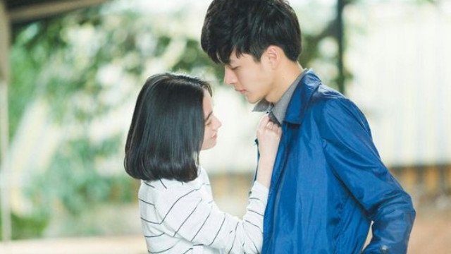 Đêm tân hôn, chồng chết đứng khi thấy hình xăm quen trên lưng vợ - 1