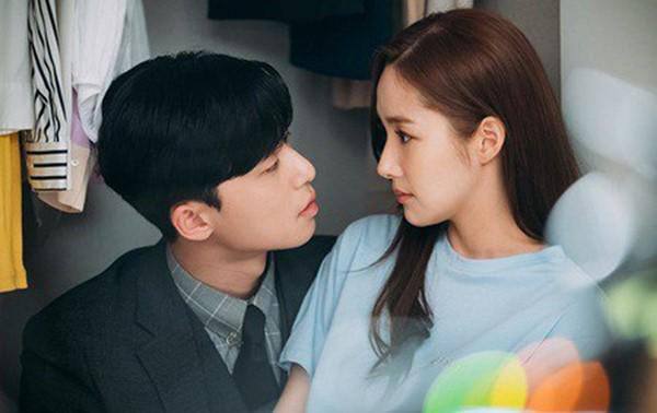thay con trai dan ban gai ve ra mat, bo tron tiet trong phong bat khoc vi so hai… - 1