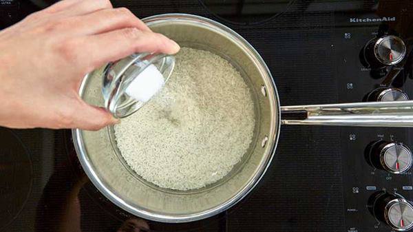 Âm thầm vùi củ tỏi vào thùng gạo, công dụng đảm bảo làm mọi người ngạc nhiên - 4