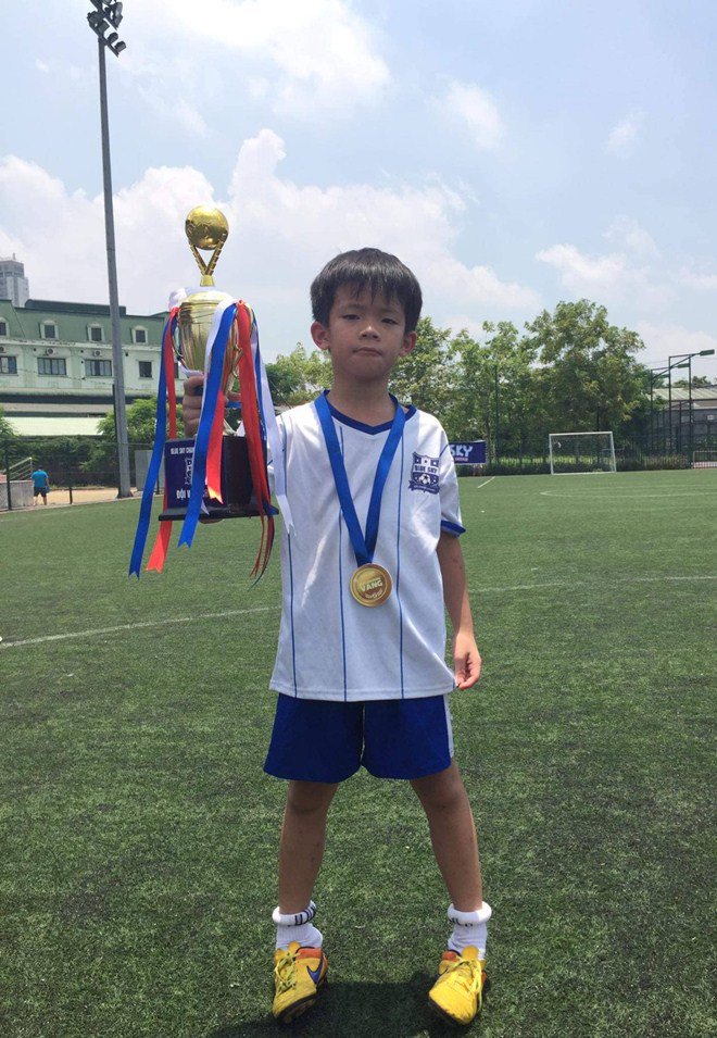 Bị bỏ quên trên xe, bé 10 tuổi Hà Nội sống sót và 9 giờ tìm đường về nhà - 2