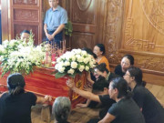 Tin tức - Đám tang HS trường Gateway tử vong: Người mẹ ngất xỉu, ú ớ gọi tên con mỗi khi tỉnh lại