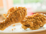 Bếp Eva - Công thức “4 chuẩn” làm nên món gà rán vạn người mê của Popeyes