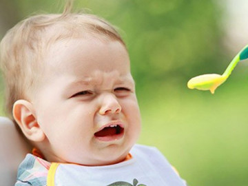 Trẻ biếng ăn nguyên nhân do đâu và cách giúp trẻ không biếng ăn