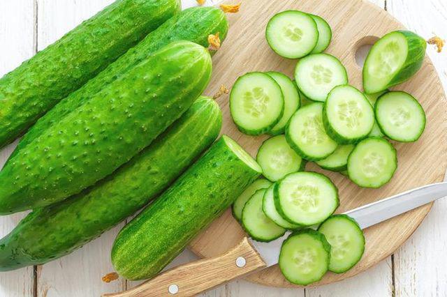 Cậu bé 4 tuổi thay máu 7 lần trong 10 ngày sau khi ăn nửa quả dưa chuột nhiễm khuẩn - 2