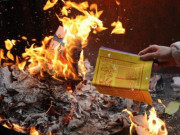 Nhà đẹp - Sai lầm đốt vàng mã rằm tháng 7 nhà nào cũng mắc, phải bỏ ngay kẻo mang họa