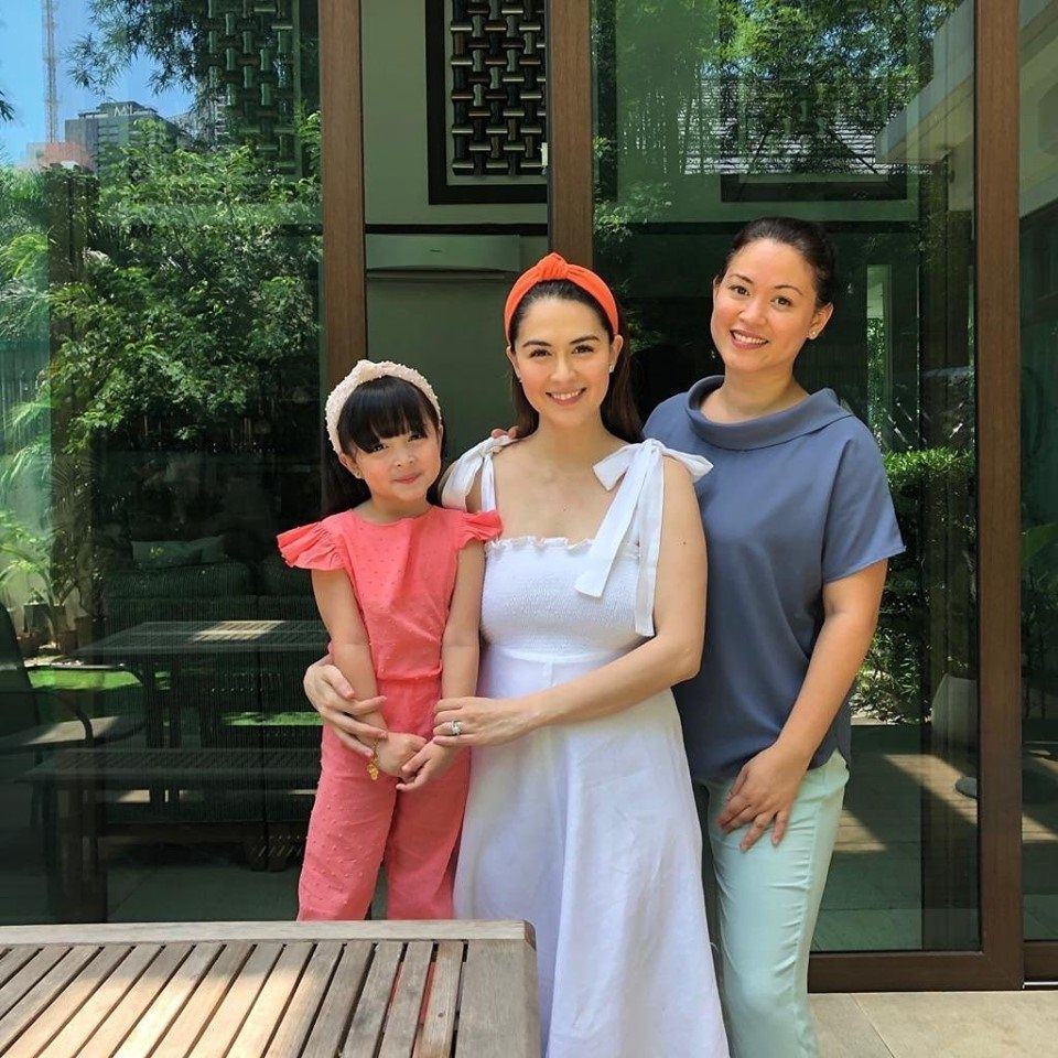 Sinh nhật mẹ nhưng con gái amp;#34;mỹ nhân đẹp nhất Philippinesamp;#34; gây chú ý vì hành động đặc biệt - 11