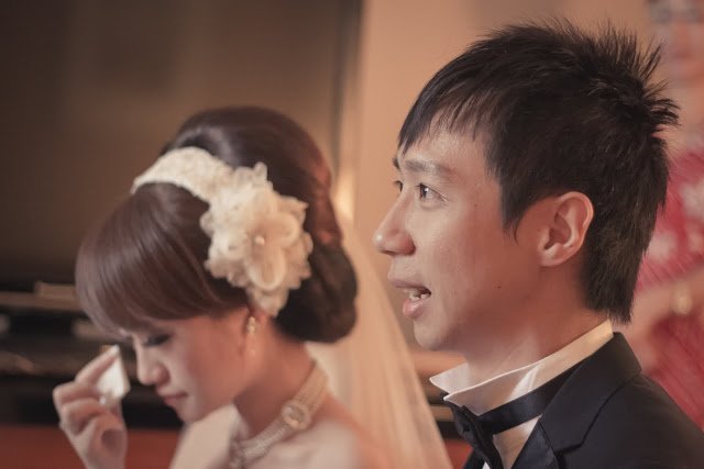 co dau thao vang, tra thung tien mung sau mot cuoc dien thoai ngay ngay cuoi - 1