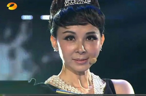 tung kho vi bi che "guong mat tham hoa", gio nguoi dep nay trong nhu thieu nu du da u60 - 4