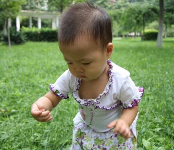 Con gái xương ngực như amp;#34;ức gàamp;#34;, mẹ trẻ hối hận vì nghe mẹ chồng nuôi con sai cách - 2