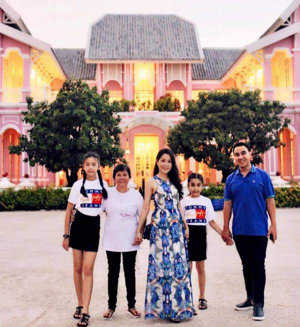 Diện set đồ đơn giản, con gái MC Quyền Linh khiến CĐM xuýt xoa vì đôi chân cực phẩm - 4