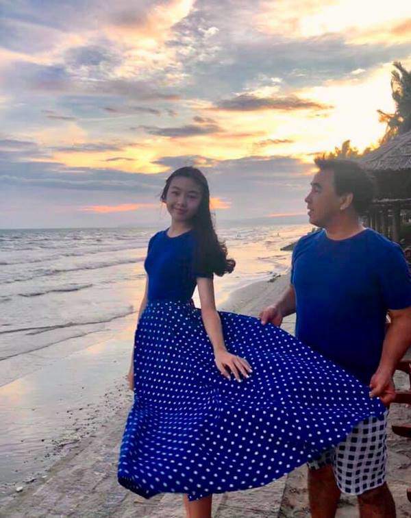 Diện set đồ đơn giản, con gái MC Quyền Linh khiến CĐM xuýt xoa vì đôi chân cực phẩm - 7