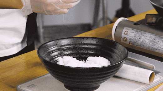 Cơm nguội thừa đừng rang nữa, làm thành món này hấp dẫn hơn nhiều! - 1