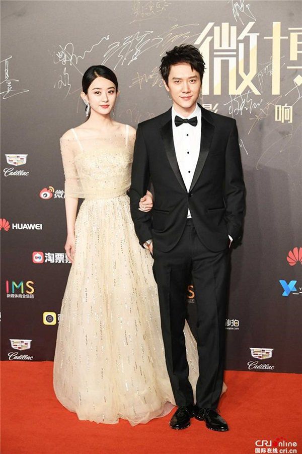 Ngôi sao 24/7: Vừa được Dương Mịch amp;#34;biếu khôngamp;#34; tài sản, Lưu Khải Uy vẫn sắm đồ bình dân - 4