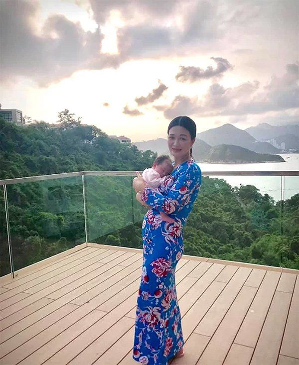 Ngôi sao 24/7: Vừa được Dương Mịch amp;#34;biếu khôngamp;#34; tài sản, Lưu Khải Uy vẫn sắm đồ bình dân - 5