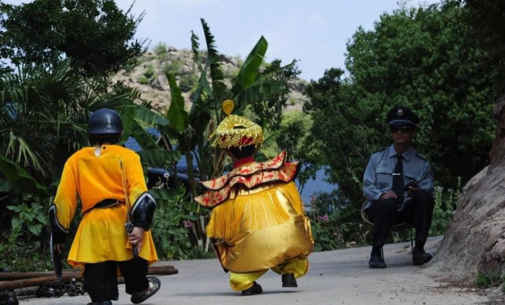 Bộ tộc lùn ở Trung Quốc, người lớn chỉ cao 1.3m và lý do thực sự đằng sau - 2