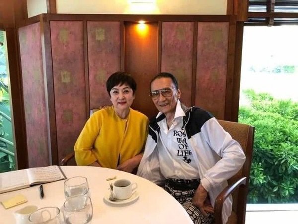 Bỏ cô bồ kém 49 tuổi, bố Tạ Đình Phong quyết amp;#34;tán lại vợ cũamp;#34; dù đã ở tuổi 82 - 2