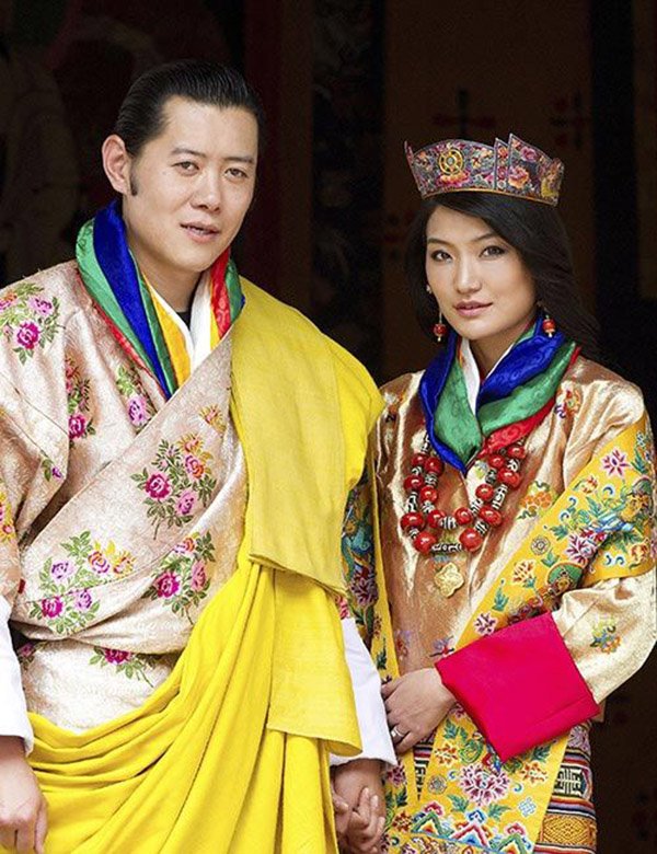 Ngỡ ngàng trước nhan sắc không hề thay đổi sau 8 năm kết hôn của Hoàng Hậu Bhutan - 3
