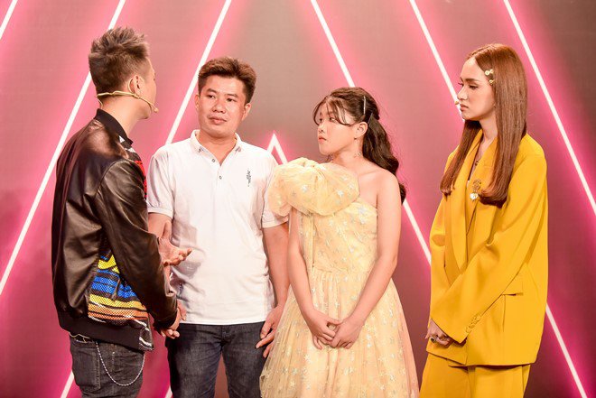 Hoa hậu Hương Giang ôm mặt khóc nức nở trên ghế nóng - 8