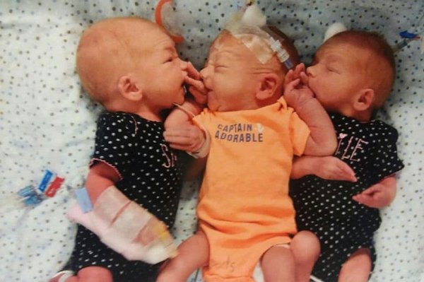 Không thể tin nổi mẹ mang 3 thai trong bụng đến tuần 34  vẫn không hề biết - 2