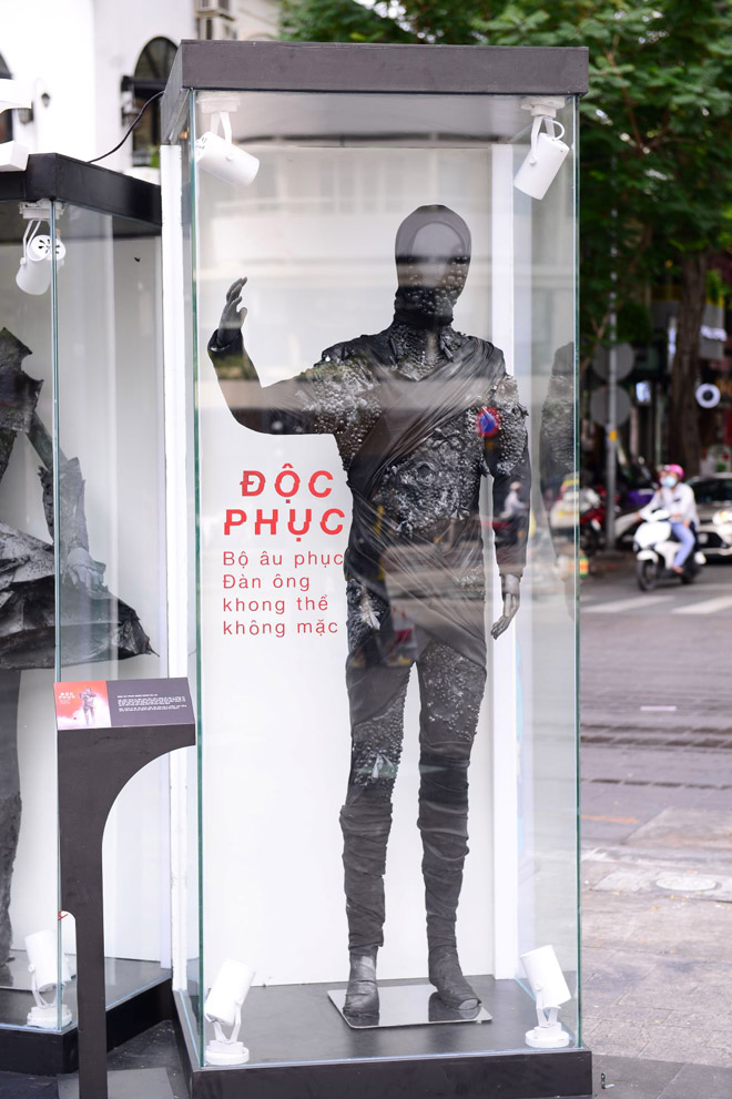 BST thời trang không ai muốn mặc xuất hiện ở phố đi bộ - 4