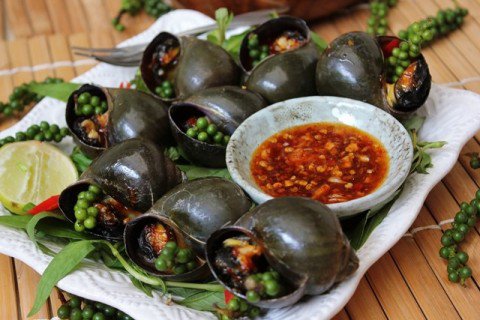 Ốc bươu nướng tiêu cay và chuột chiên mắm có gì mà làm nức lòng người khi tới miền Tây - 1