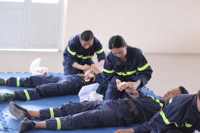 Phương Oanh tái mặt xin bỏ thi vì ám ảnh tai nạn quá khứ, Phương Anh Đào suýt đuối nước - 5