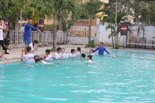 Phương Oanh tái mặt xin bỏ thi vì ám ảnh tai nạn quá khứ, Phương Anh Đào suýt đuối nước - 6